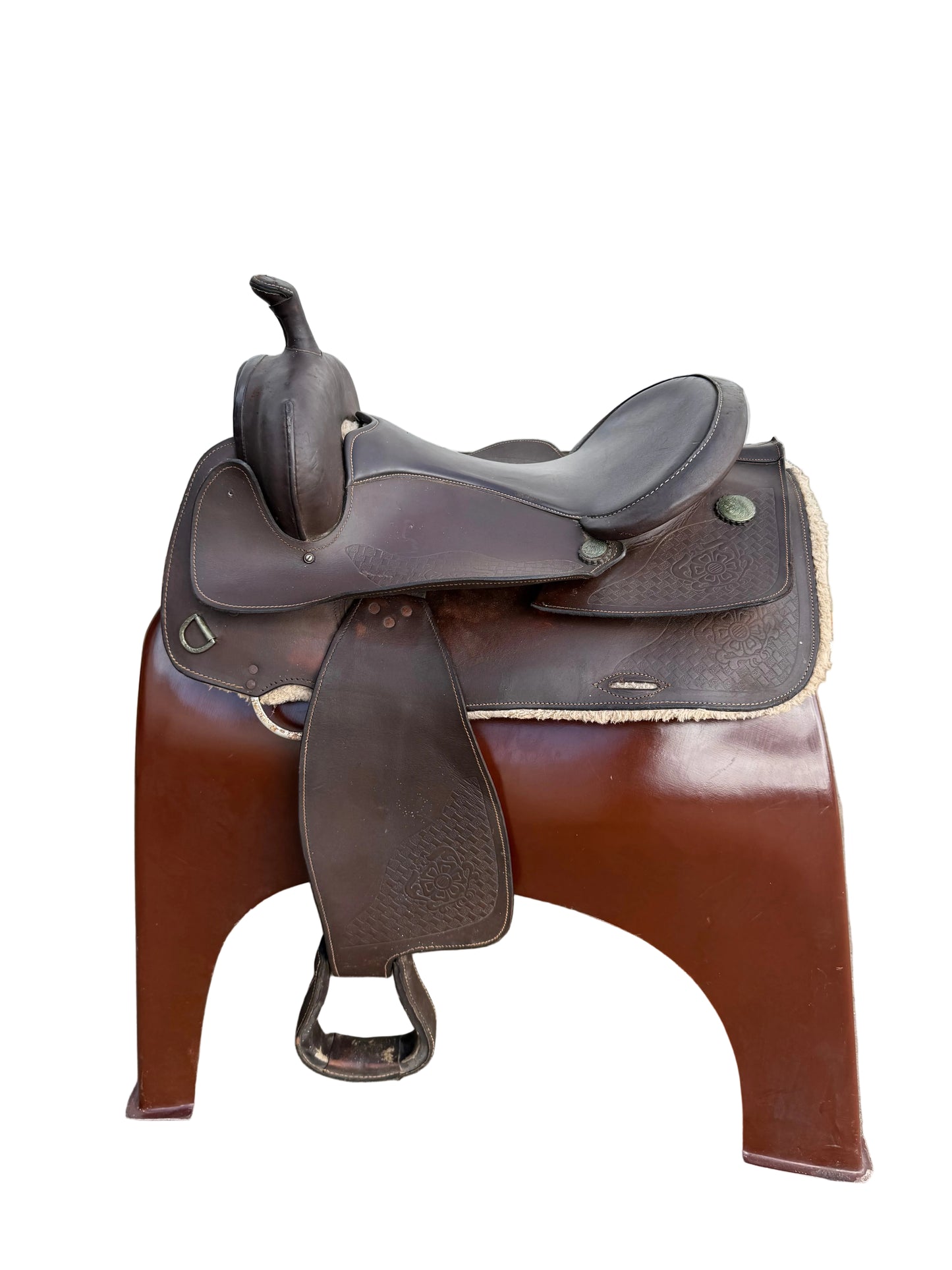 Stock Fender with Horn - 16" Saddle