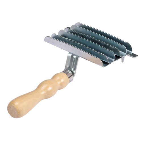 Showmaster Steel Curry and Mane Comb w/Wooden Handle