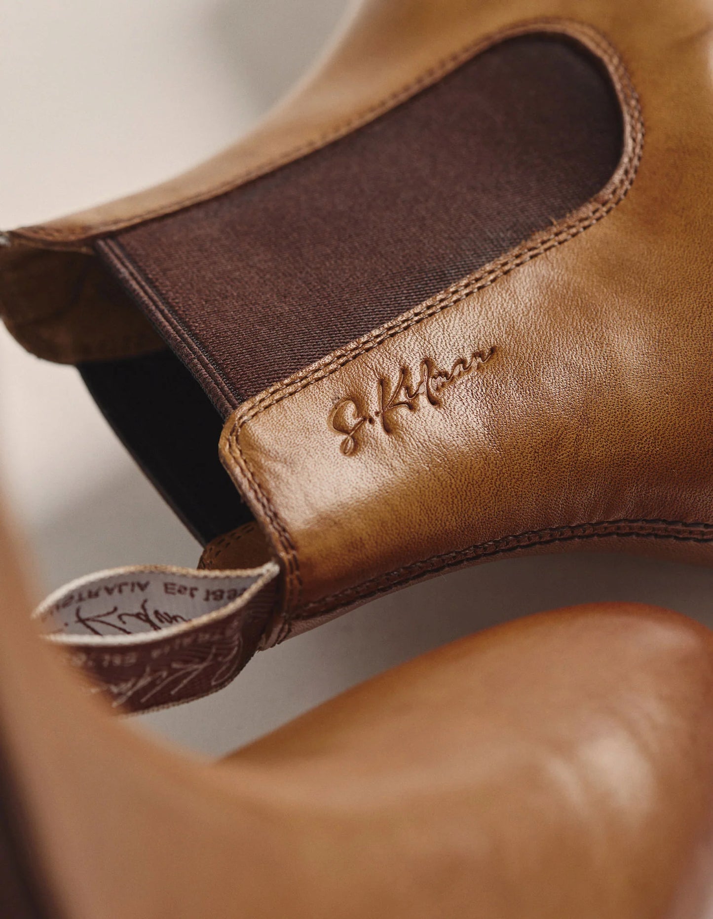 Helen Boot - Caramel