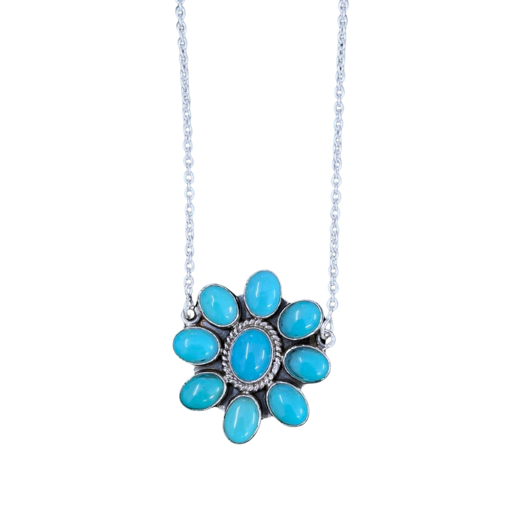 Snow Daisy Necklace