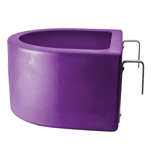 Roto-Moulded D Feeder